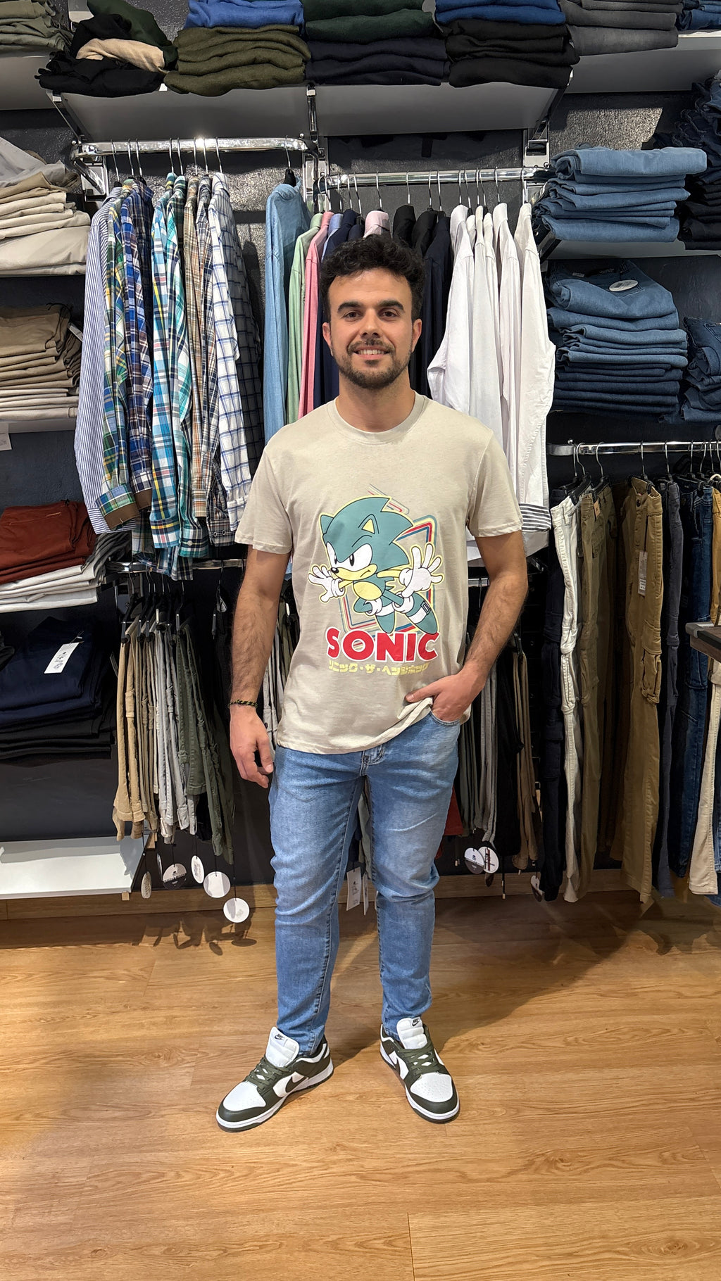 Camiseta Sonic The Hedgehog Gris