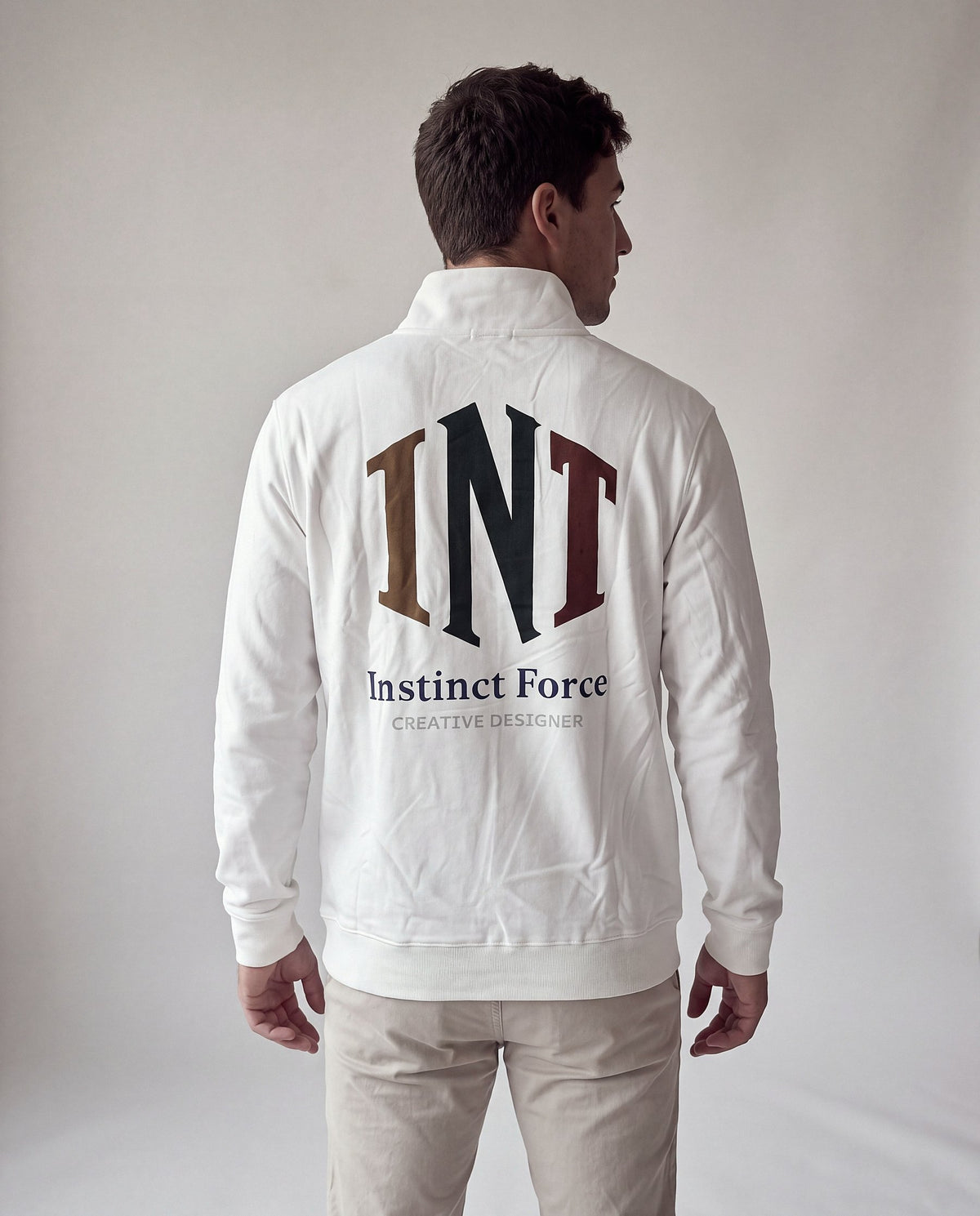 Sudadera Alba blanco, espalda con el estampado grande