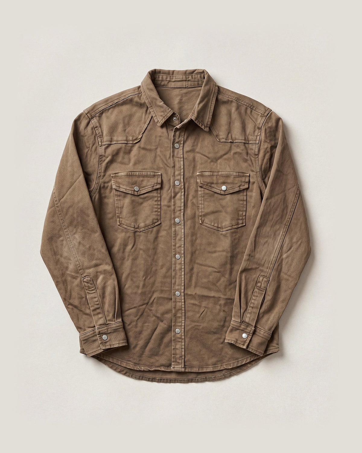 Sobrecamisa Albero marrón, flat lay