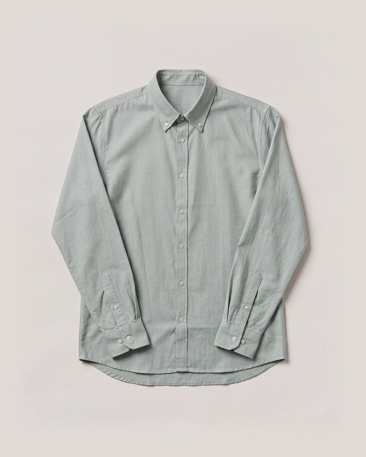 Camisa Patio verde salvia, flat lay